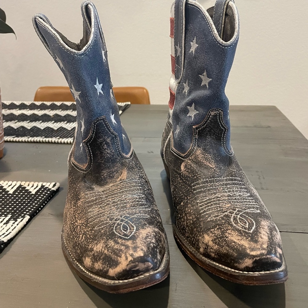 Women’s American Flag Roper Boot - Picture 2 of 6